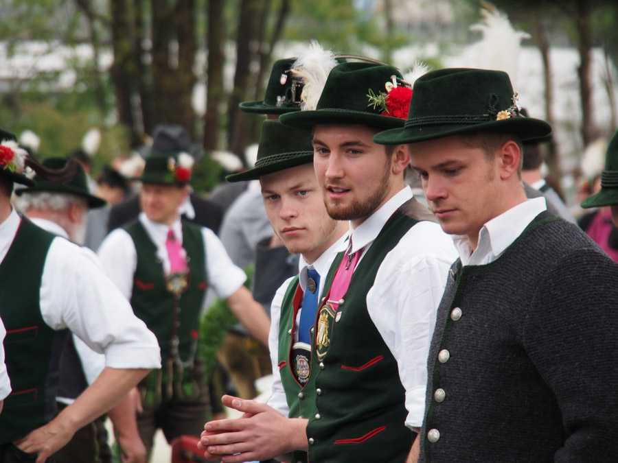 maibaum_aufstellen_rosenheim_025