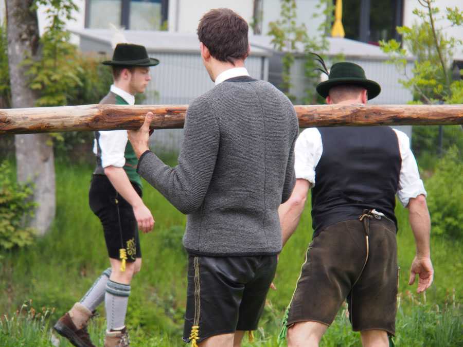 maibaum_aufstellen_rosenheim_009