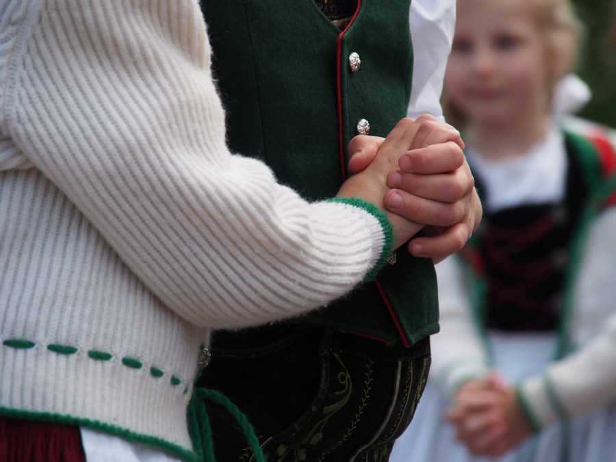 maibaum_aufstellen_rosenheim_103