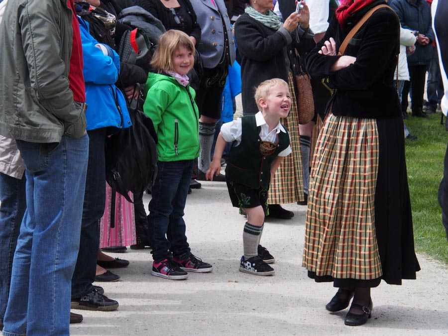maibaum_aufstellen_rosenheim_065