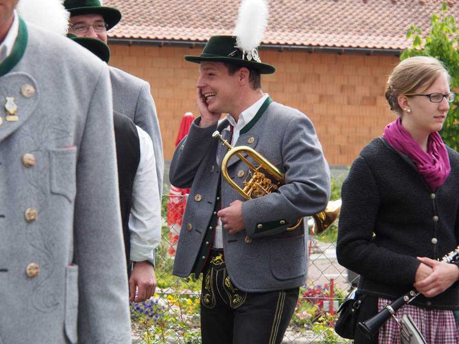 maibaum_aufstellen_rosenheim_070