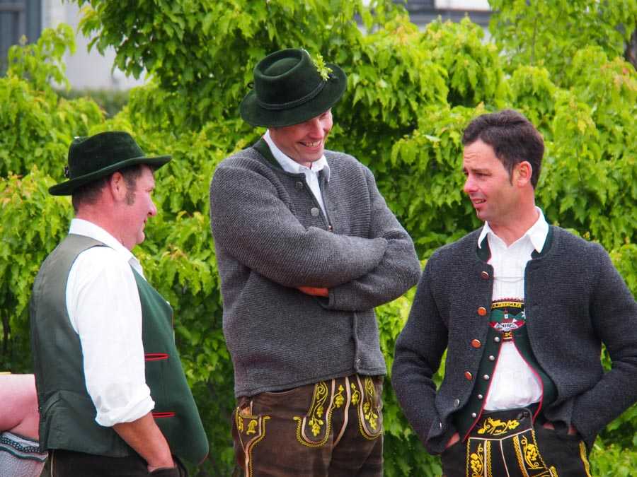 maibaum_aufstellen_rosenheim_045