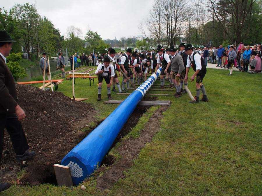 maibaum_aufstellen_rosenheim_022
