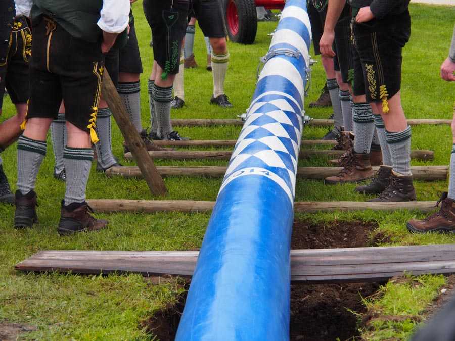 maibaum_aufstellen_rosenheim_023