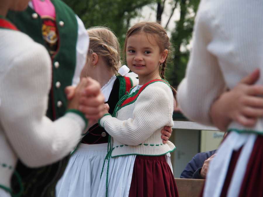 maibaum_aufstellen_rosenheim_101