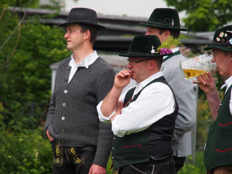 maibaum_aufstellen_rosenheim_068