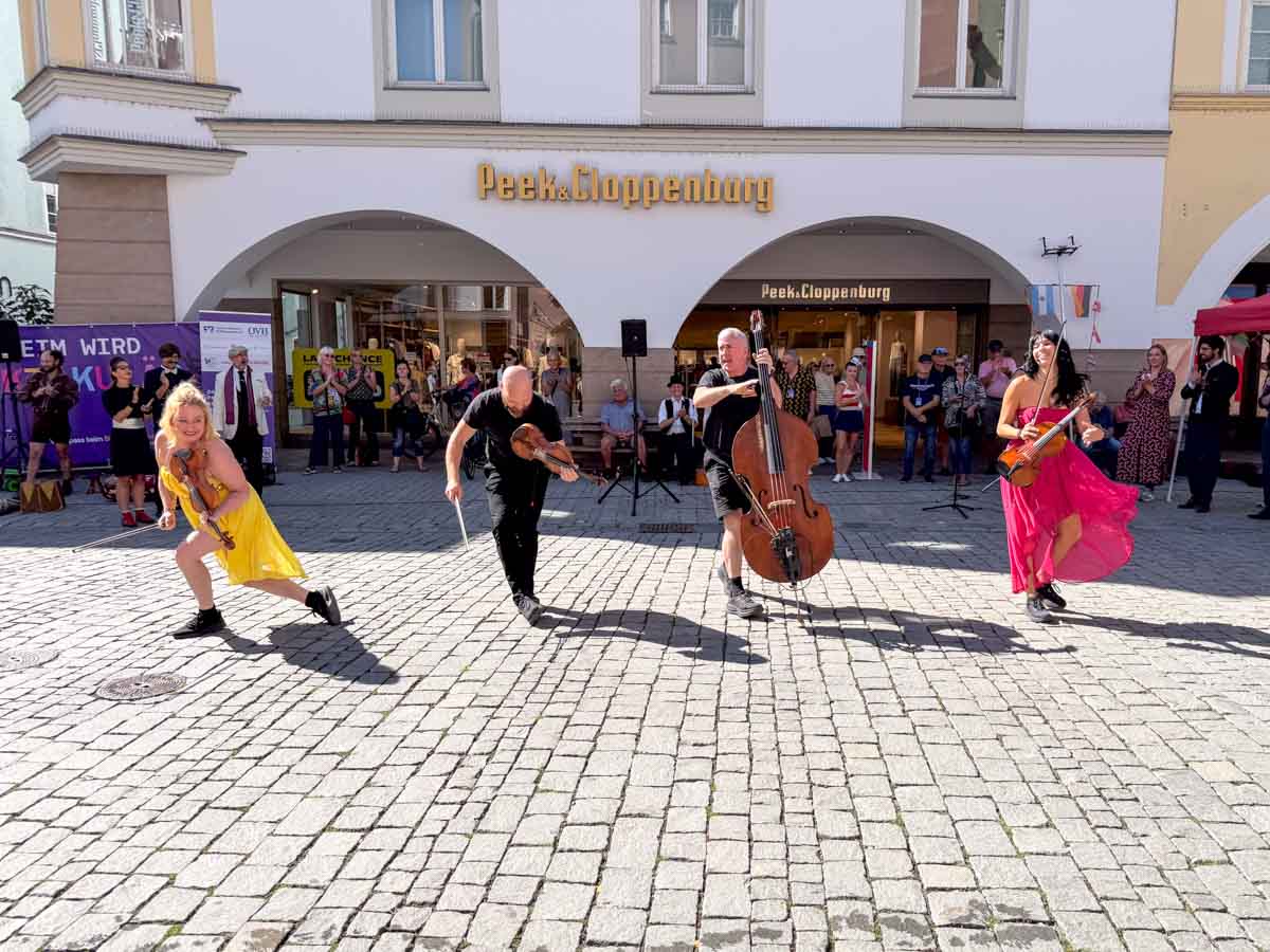 Spektakel Straßenkunstfestival Max-Josefs-Platz