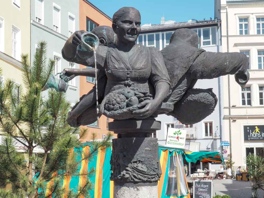 Marktfrauenbrunnen Ludwigsplatz