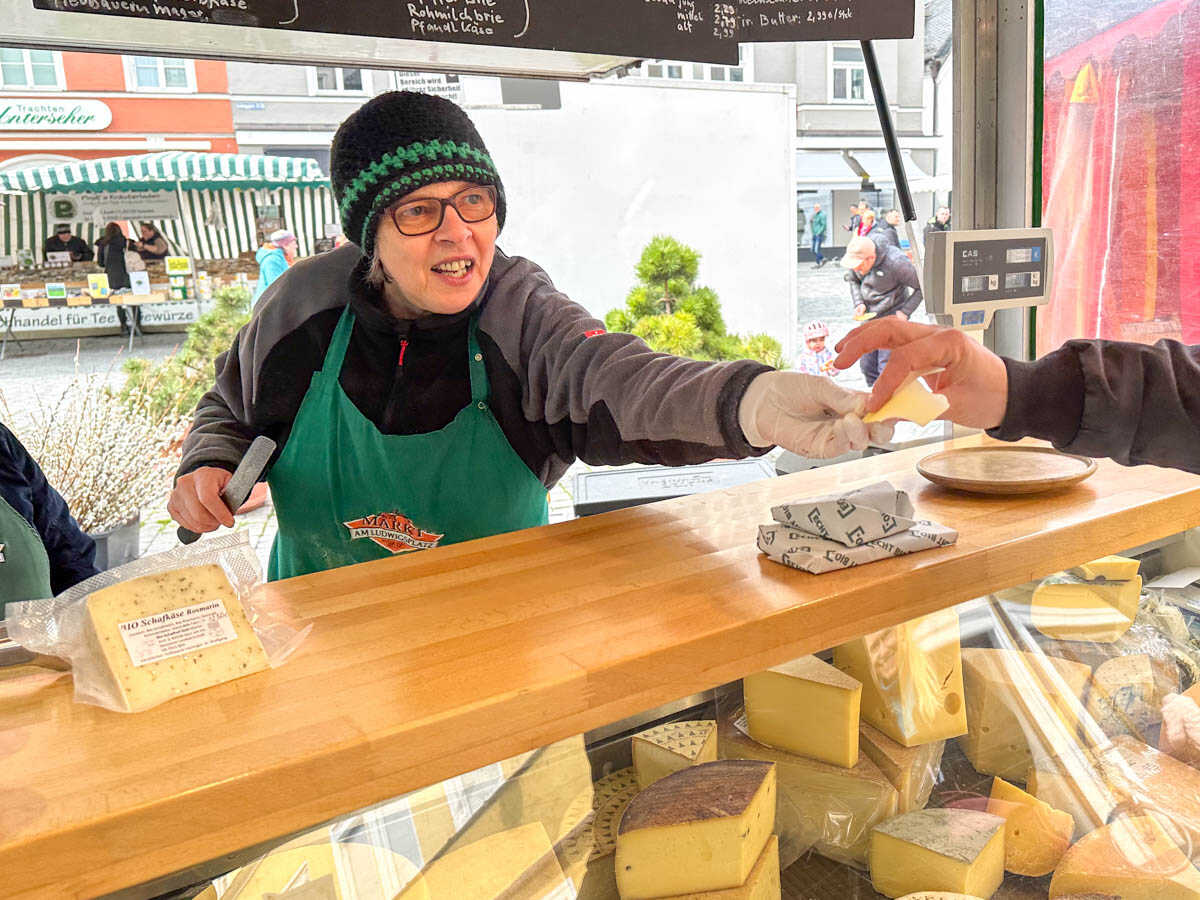 kaesespezialitaeten eva aicher gruener markt rosenheim 03