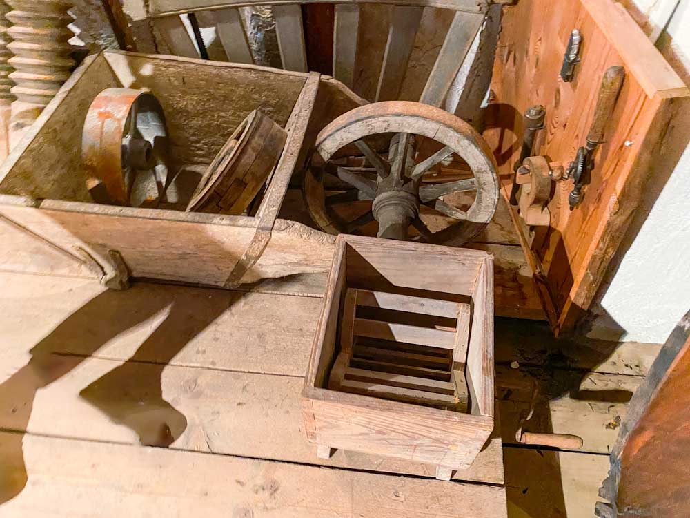 holztechnisches museum dachboden getreide dreschmaschine 02©stadttipps rosenheim