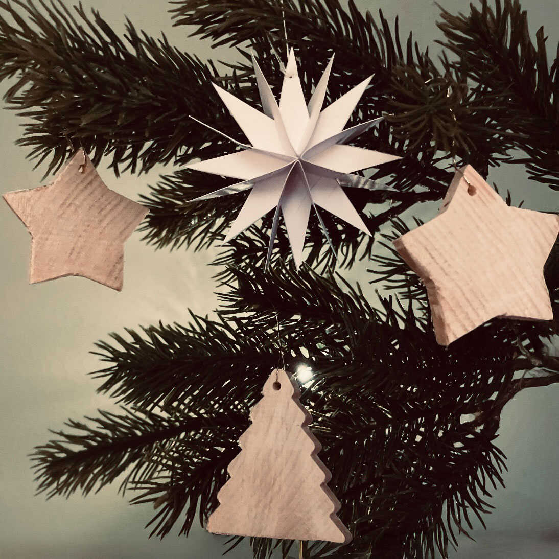 Weihnachtsworkshop »Christbaumanhängerl« basteln im Holztechnischen Museum