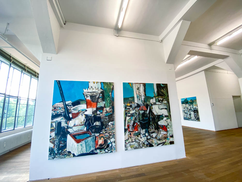 Künstler Vincent Kern, Dr. Olena Balun (Kunstverein Rosenheim) und Philipp Stähle (Gewinner Kunstpreis 2022) ©stadttipps rosenheim