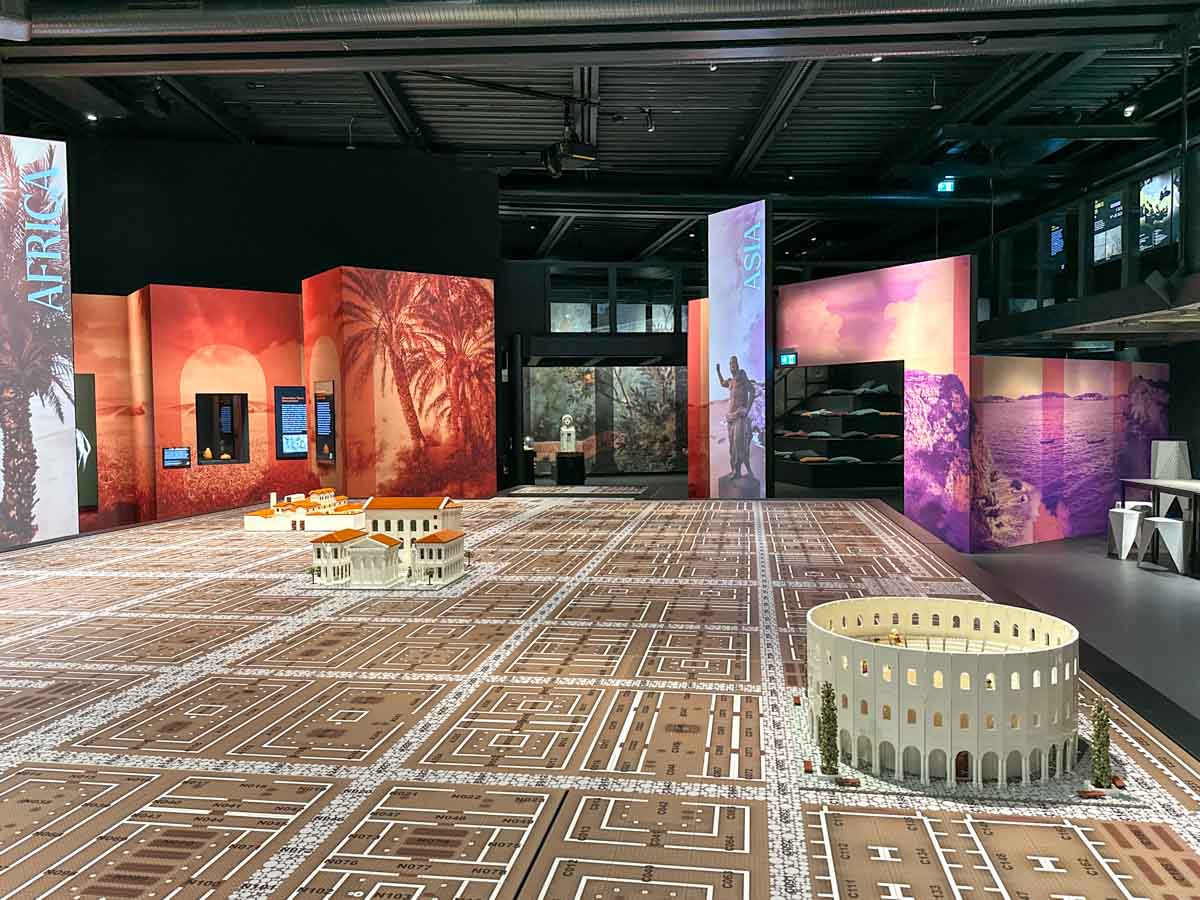 Römerstadt aus LEGO® bauen - Ausstellung Römer Lokschuppen Rosenheim