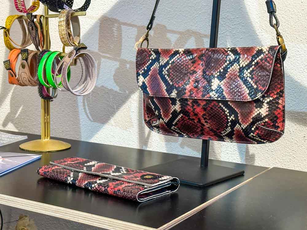 Mitter-Store Tasche Clutch Donata Design©Stadttipps Rosenheim