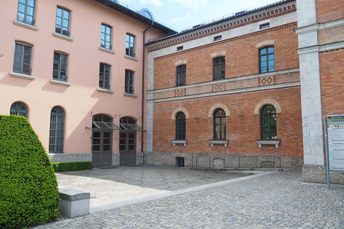 rathaus-rosenheim-credit-stadttipps-rosenheim-10