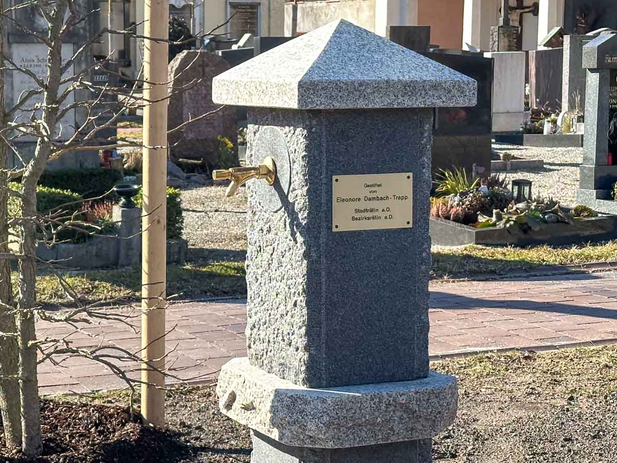einweihung trinkwasserbrunnen friedhof credit stadttipps rosenheim 15