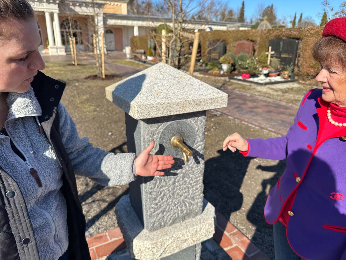 einweihung trinkwasserbrunnen friedhof credit stadttipps rosenheim 15