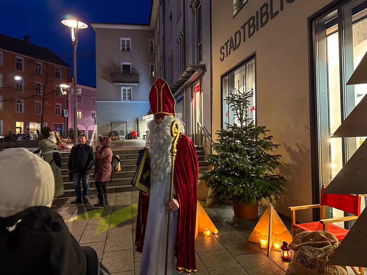 stadtbibliothek weihnachtsmarkt credit stadttipps rosenheim 02