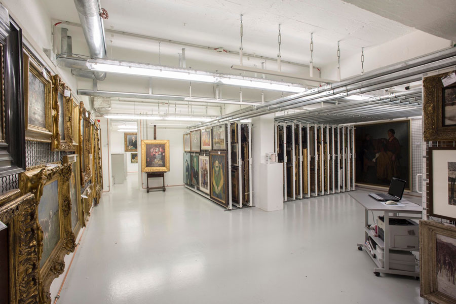 Führung durch das Depot der Städtischen Galerie