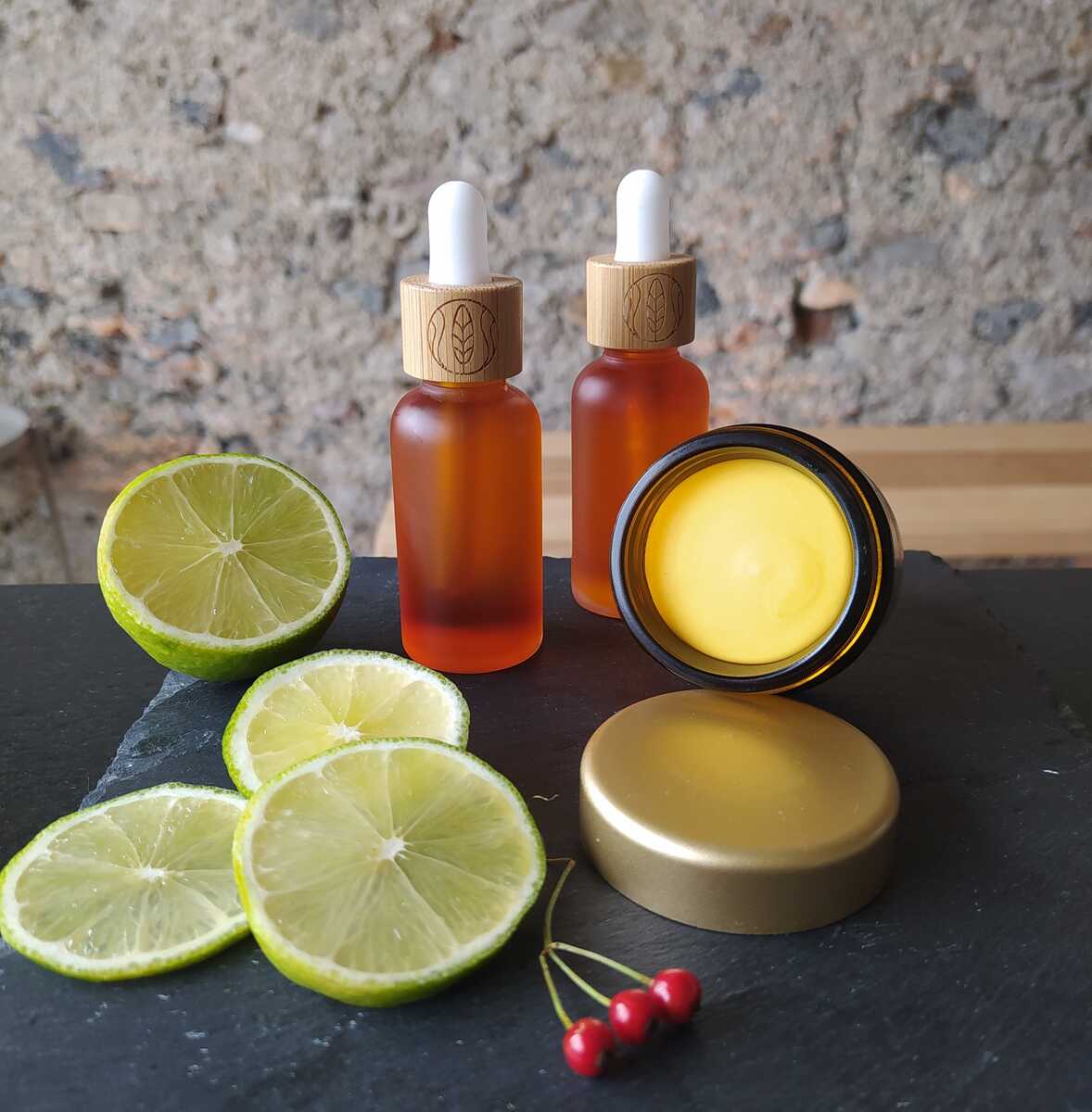 Destillieren mit Pflanzen - Natürliche Naturkosmetik herstellen