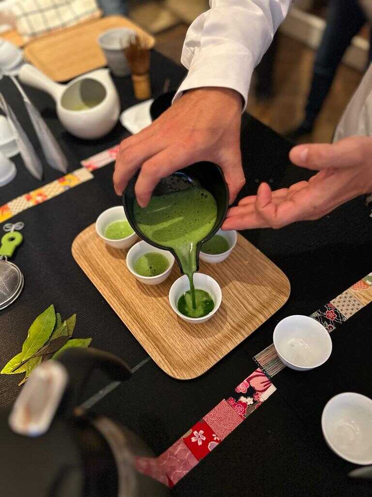 Ein Abend mit Herrn Matsuo und seinem Tee + eigenen Tee kreieren