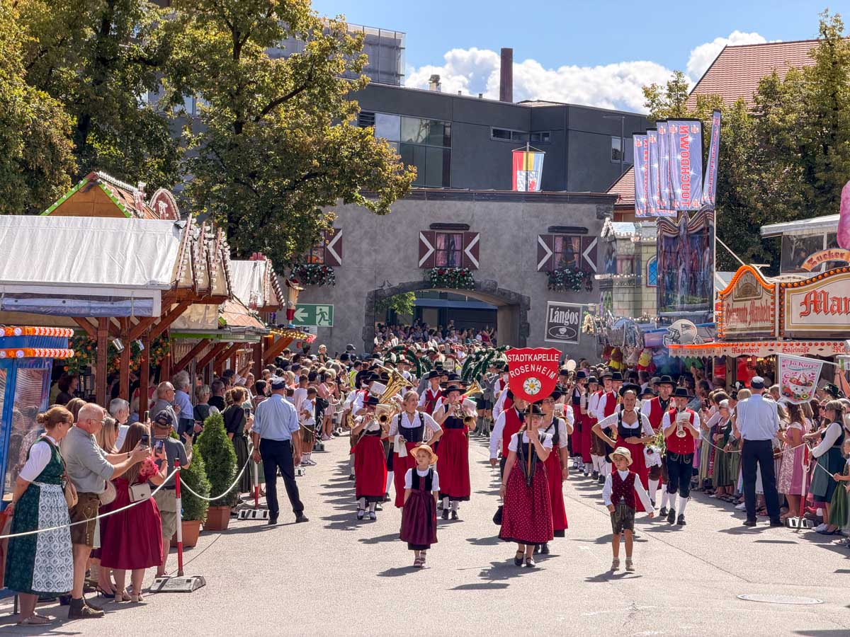 herbstfest rosenheim eroeffnung credit stadttipps