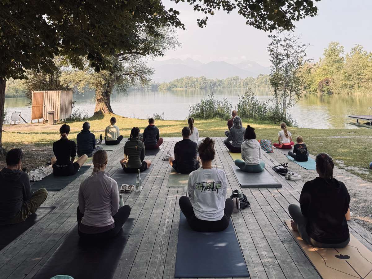 Yoga am Happinger See