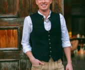 Trachten-Trends 2025: So tragen wir Dirndl und Lederhose heuer_01