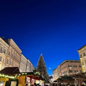 Abendspaziergang über den Christkindlmarkt Rosenheim 02
