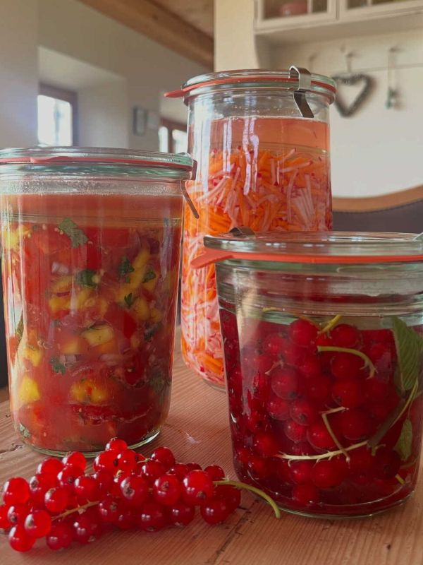 Handwerk verschenken: Fermentieren lernen Seminar bei der Kräutermanufaktur Treffpunkt Grün im Chiemgau