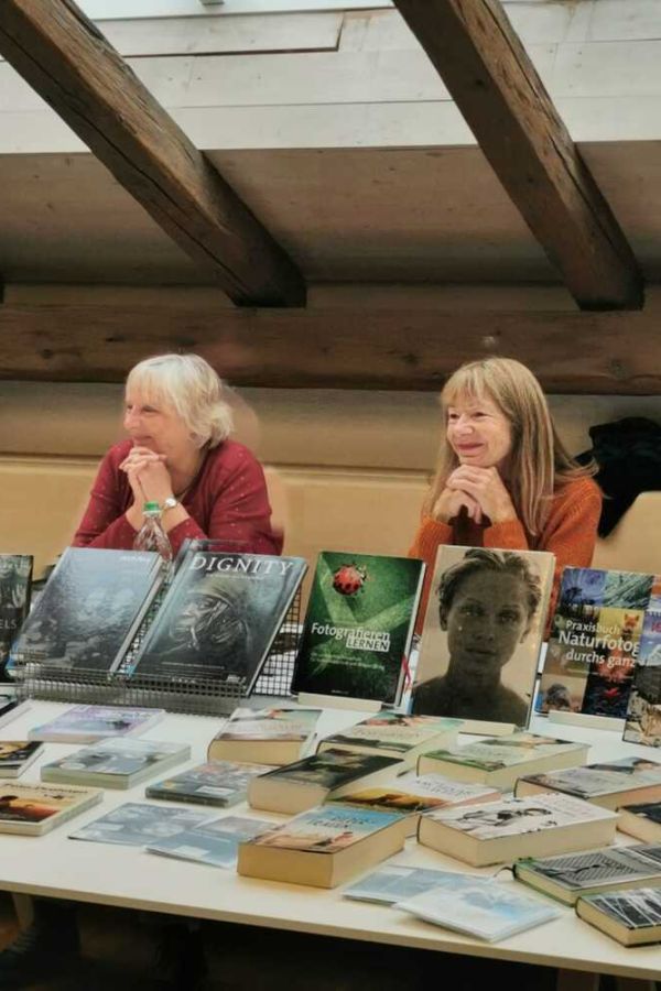 Gesprächsrunde: Unterm Dach - Bei Kaffee und Tee zuhören