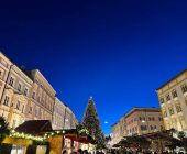 Abendspaziergang über den Christkindlmarkt Rosenheim 02