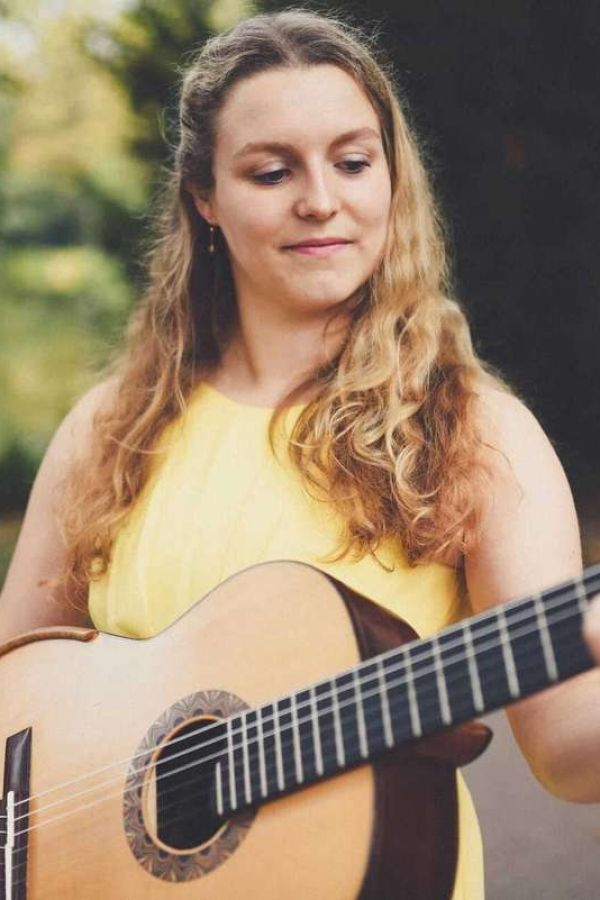 Musik & Lyrik »Memento Mori - Saitengeflüster« im Künstlerhof