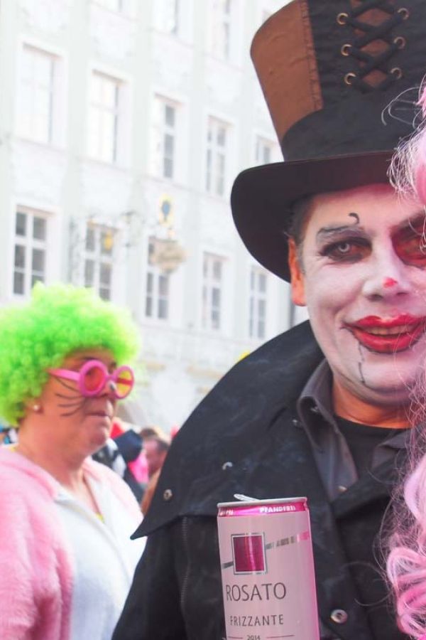 Faschingsdienstag buntes Faschingstreiben in Rosenheim