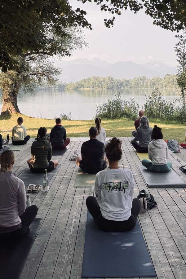 Yoga am Happinger See