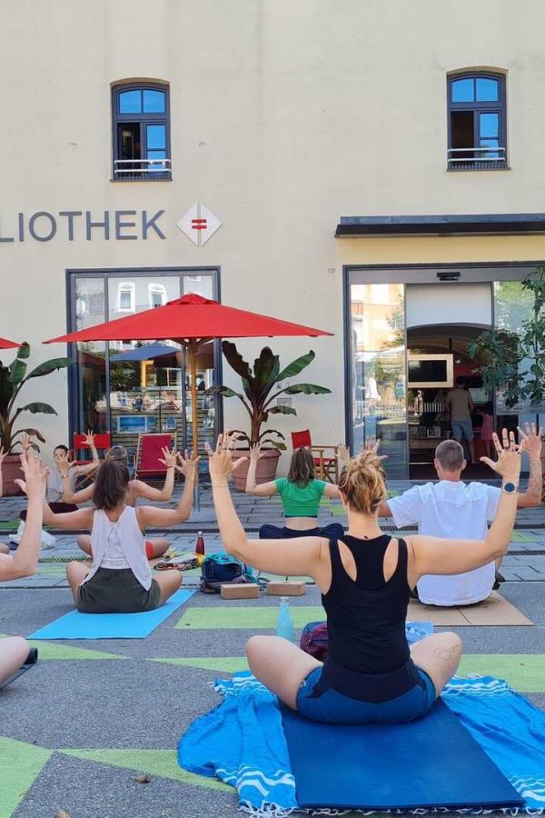 Kostenloses Hatha-Yoga am Salzstadel