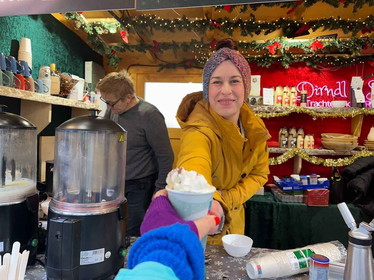 Christkindlmarkt Rosenheim Rundgang: Besuch bei den Ständen