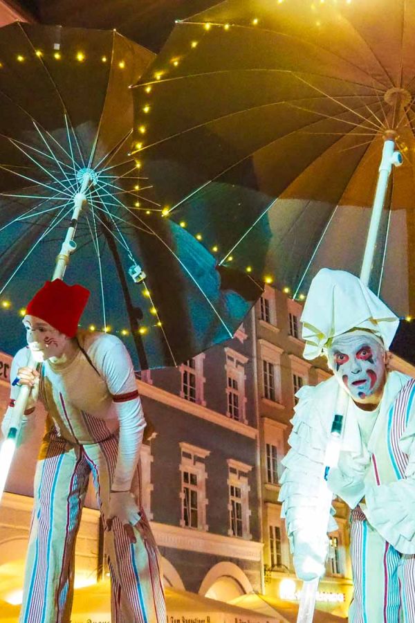 Rosige Zeiten: Night-Shopping und Kultur bis 23 Uhr