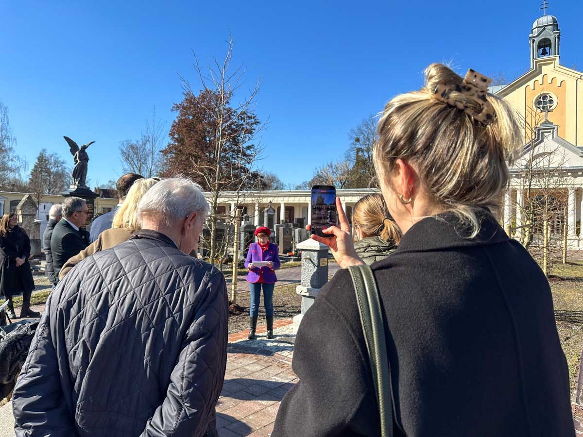 Einweihung Trinkwasserbrunnen im Friedhof Rosenheim