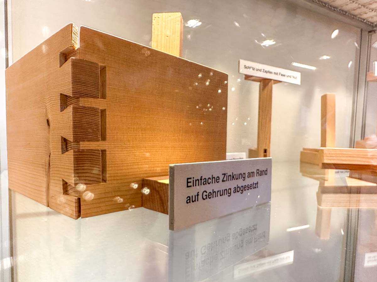 ausstellung-holzverbindungen-holztechnisches-museum-credit-stadttipps-rosenheim-29