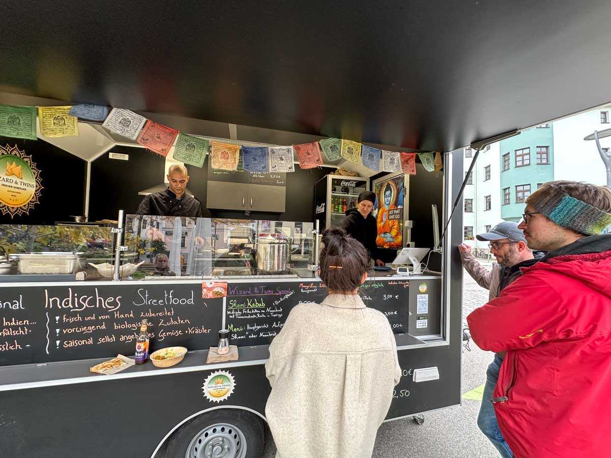 indischer-foodtruck-wizard-twins-credit-stadttipps-rosenheim-01