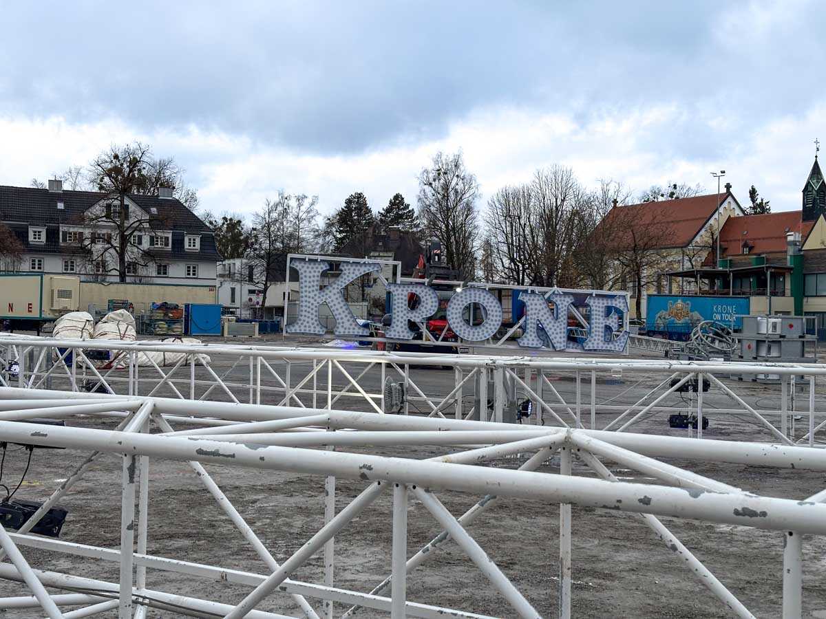 aufbau-circus-krone-foto-stadttipps-rosenheim-02