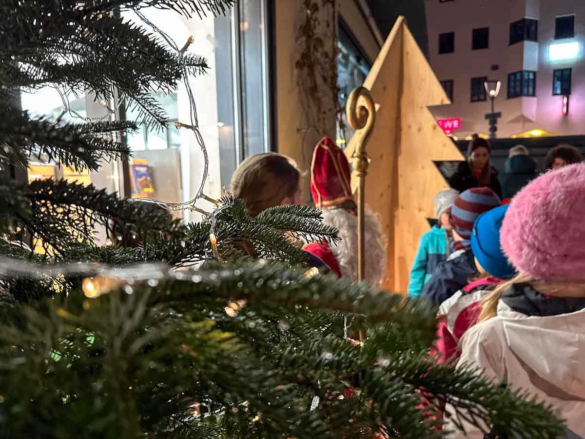 stadtbibliothek-weihnachtsmarkt-credit-stadttipps-rosenheim-11