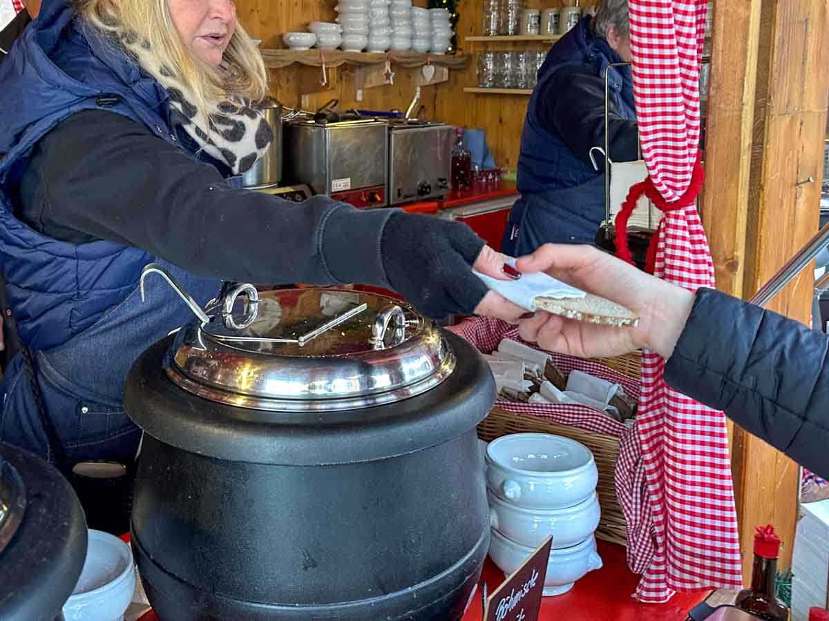 suppenalm-christkindlmarkt-credit-stadttipps-rosenheim-08