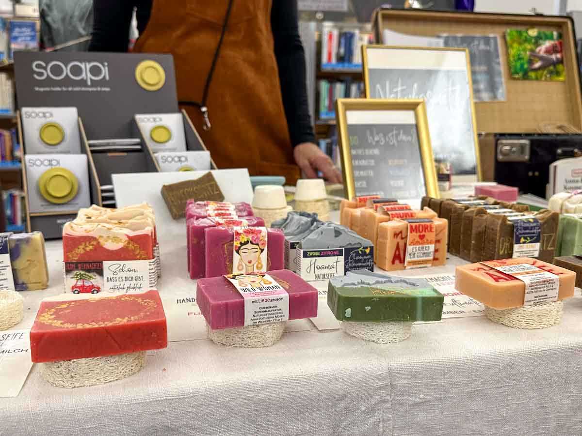 stadtbibliothek-weihnachtsmarkt-credit-stadttipps-rosenheim-30