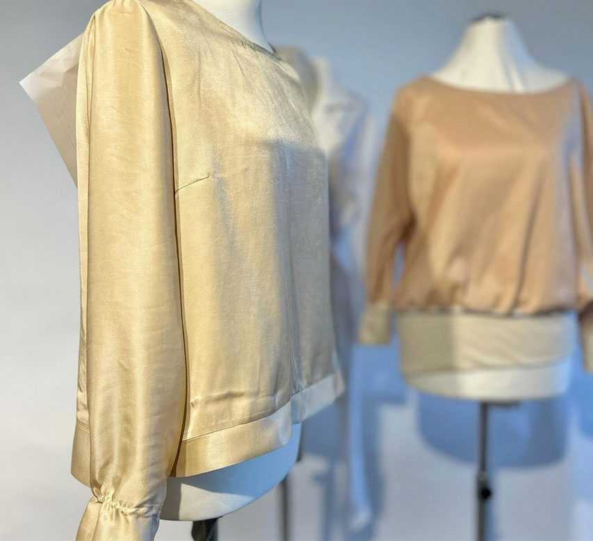 Upcycling Fashion Geschenk: Seidenbluse. Erhältlich im Mitter Store Rosenheim