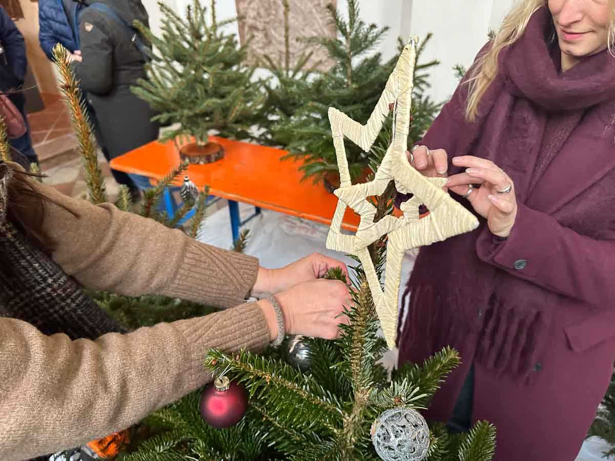 christbaumschmuecken-wirtschaftlicher-verband-credit-stadttipps-09