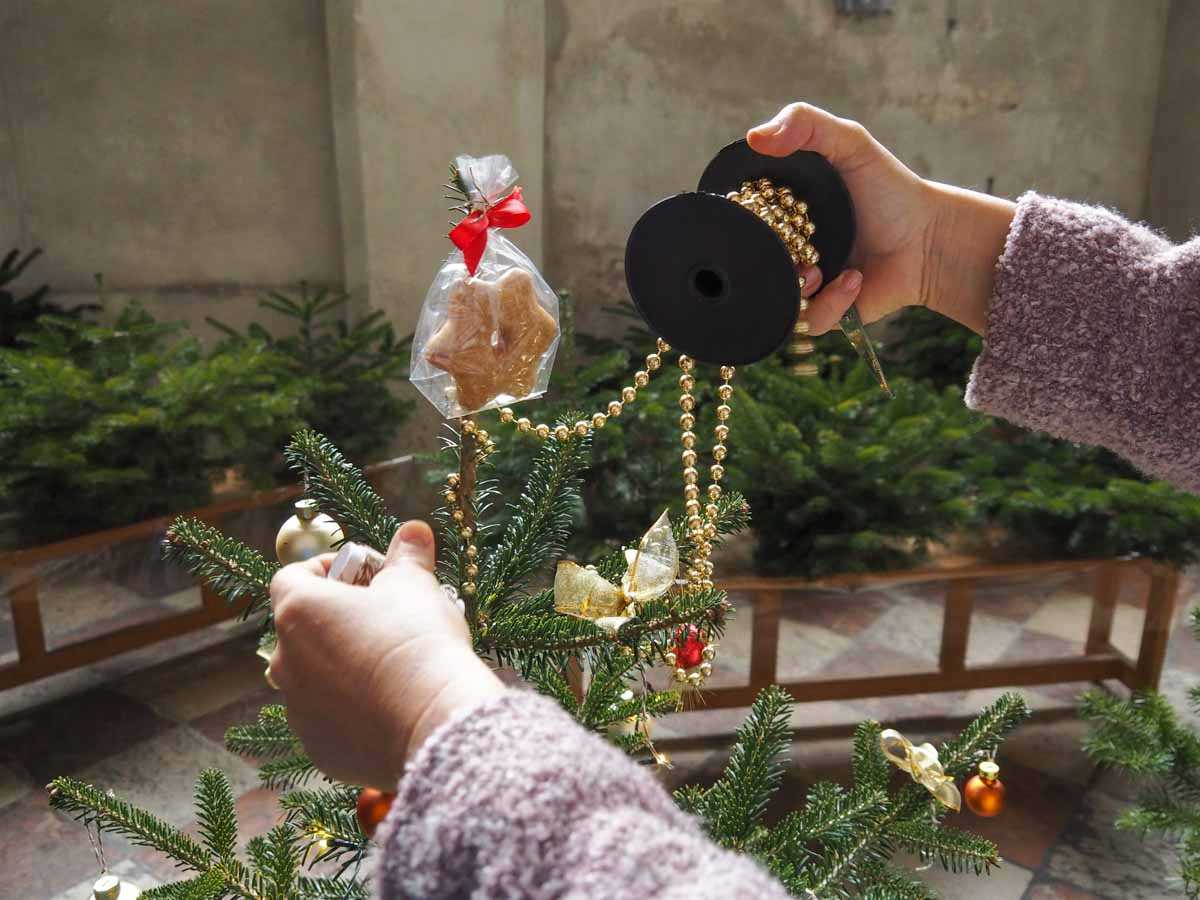 christbaumschmuecken-wirtschaftlicher-verband-credit-stadttipps-13