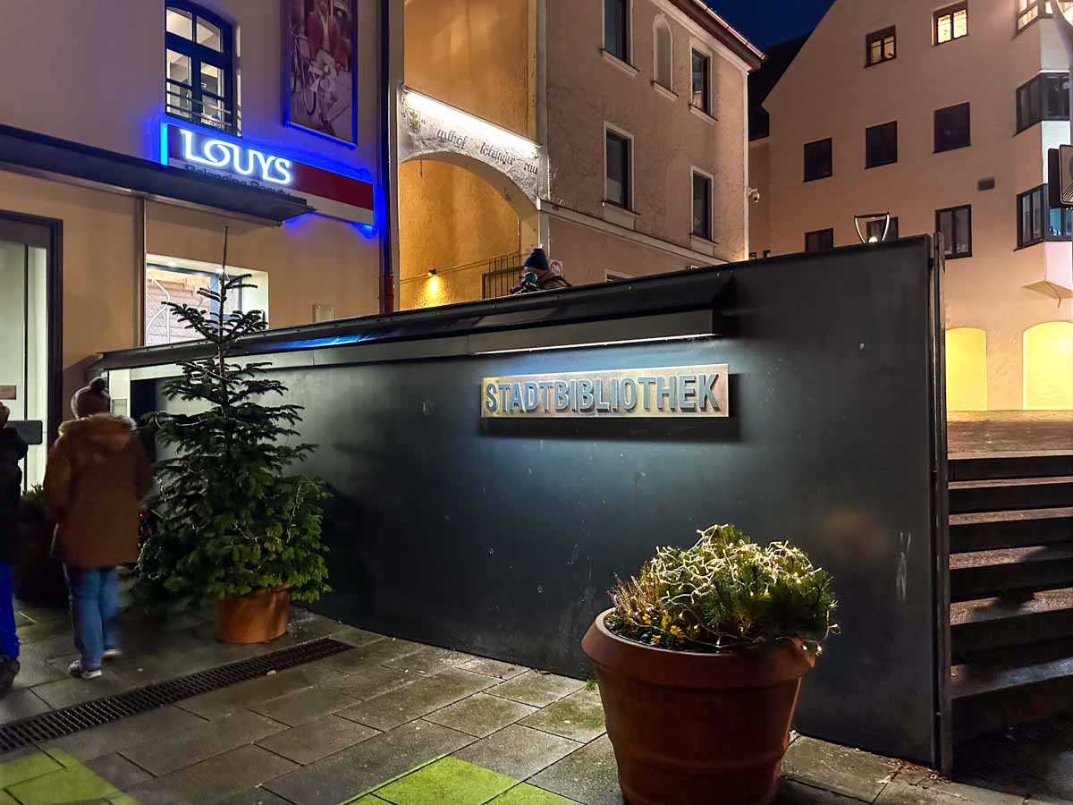 stadtbibliothek-weihnachtsmarkt-credit-stadttipps-rosenheim-13