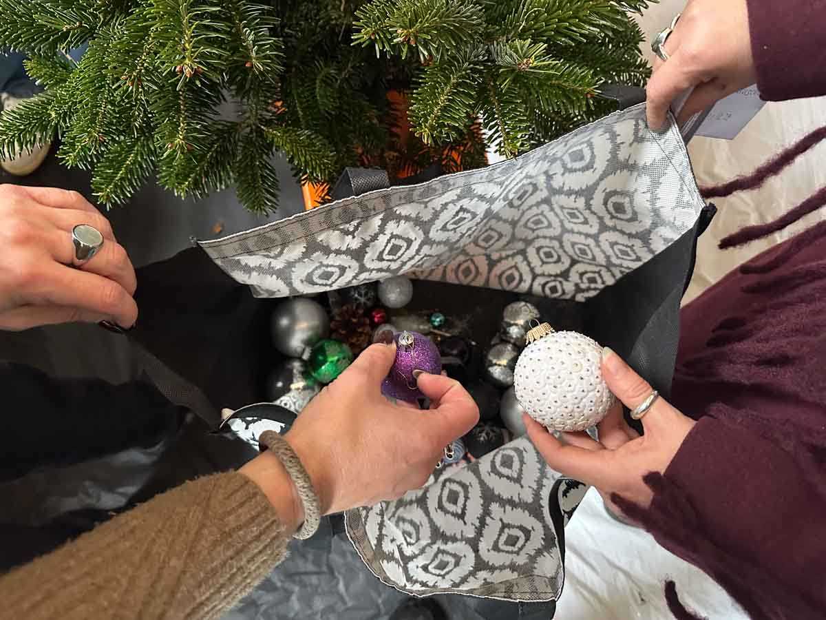 christbaumschmuecken-wirtschaftlicher-verband-credit-stadttipps-18